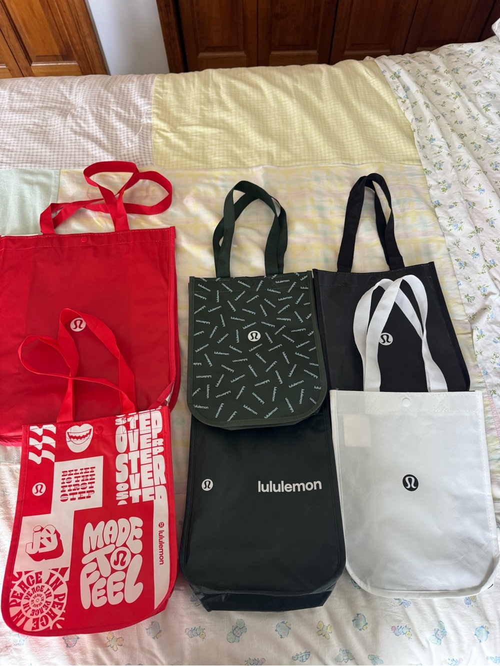 lululemon athletica reusable bag bundle